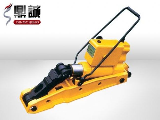 點(diǎn)擊查看詳細(xì)信息<br>標(biāo)題：液壓起撥道機(jī) 閱讀次數(shù)：4045