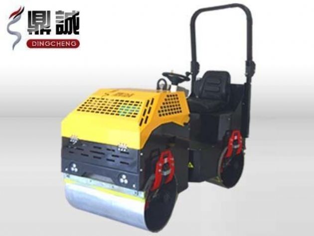 點擊查看詳細信息<br>標題：1噸全液壓振動壓路機 閱讀次數：14153